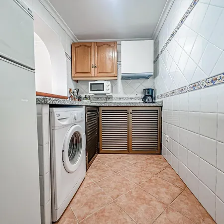 Central Apartment With Communal Terrace Nerja